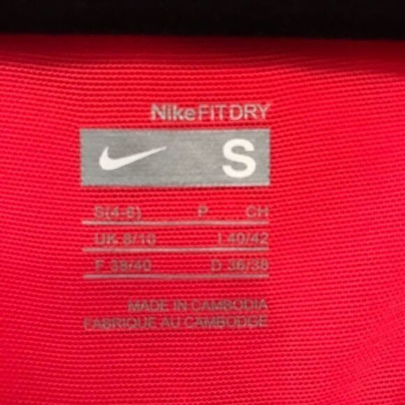 NWOT. NIKE ACTIVE DRI-FIT workout tank top. - Picture 7 of 8